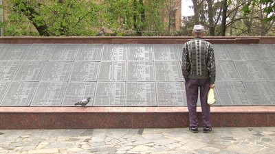 Демонтувати скульптури більшовиків на Меморіалі Слави: звернення до вінницької мерії