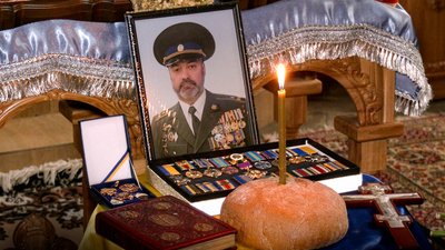 Попрощалися з військовослужбовцем 119-ї бригади ТРО Дмитром Лазаренком у Чернігові