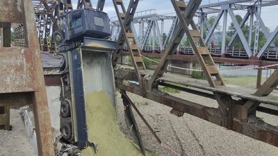 Тимчасову переправу для транспорту планують створити через річку Тересва, де обвалився міст — ДСНС Тимчасову переправу для транспорту планують створити через річку Тересва, де обвалився міст — ДСНС