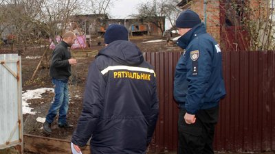 Рятувальники закликають жителів Хмельниччини дбати про пожежну безпеку домівок Рятувальники закликають жителів Хмельниччини дбати про пожежну безпеку домівок