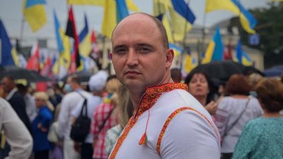 "Це — тиск на мене та мою родину". Депутат Івано-Франківської облради про обшуки у справі Шефіра