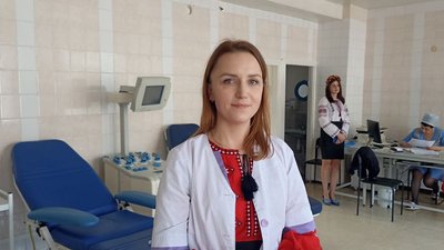 "Вишиваємо перемогу": в Житомирському обласному центрі крові провели акцію до Дня вишиванки "Вишиваємо перемогу": в Житомирському обласному центрі крові провели акцію до Дня вишиванки