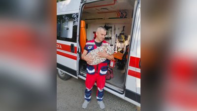 Жінка народила в авто швидкої допомоги