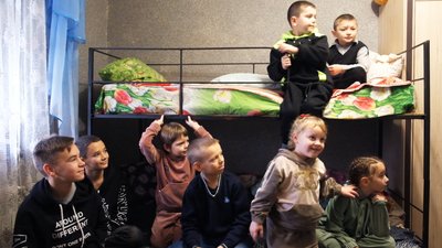 Сім'я Робакідзе з Вінниччини всиновила найбільше дітей в області Сім'я Робакідзе з Вінниччини всиновила найбільше дітей в області