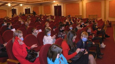 У Луцьку новорічні свята для дітей пільгових категорій У Луцьку новорічні свята для дітей пільгових категорій