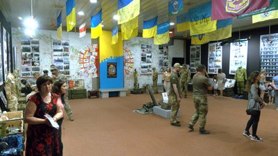 "Черкаські стрільці" розповіли про війну та трофеї для музею "Черкаські стрільці" розповіли про війну та трофеї для музею
