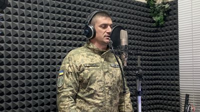 Федір записує пісню, 25 листопада 2023 року Федір записує пісню, 25 листопада 2023 року