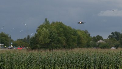 За штурвалом – молоді льотчики: як над Київ – Чоп на Рівненщині винищувачі тренувались За штурвалом – молоді льотчики: як над Київ – Чоп на Рівненщині винищувачі тренувались