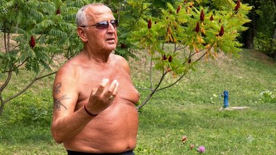 Місяць до закінчення купального сезону: центральний пляж Луцька досі нерозчищений від водоростей