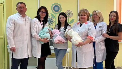 У Франківську народилася перша трійня у цьому році У Франківську народилася перша трійня у цьому році