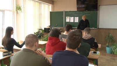 Учні з всієї України навчатимуться за підручником черкаської вчительки Учні з всієї України навчатимуться за підручником черкаської вчительки