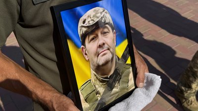 На Миколаївщині попрощались з військовослужбовцем Володимиром Булавіним