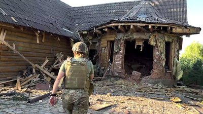 Російські військові обстріляли будинок, де жили тернопільські волонтери Російські військові обстріляли будинок, де жили тернопільські волонтери
