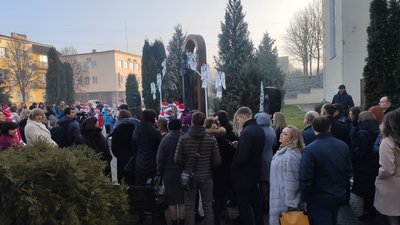 Біля пам’ятника Святому Миколаю, покровителю Луцька, відбулась спільна молитва Біля пам’ятника Святому Миколаю, покровителю Луцька, відбулась спільна молитва