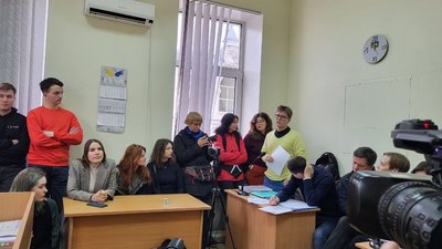 суд довженко держкіно клопотання перенесли суд довженко держкіно клопотання перенесли
