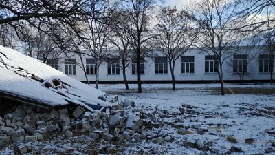 Учні школи на Волині, де завалилася котельня, досі на дистанційному. Коли відновлять опалення