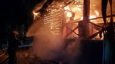 Вихідними на Харківщині горіли дві лазні: шпиталізували чоловіка з опіками