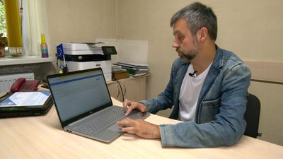 "Тепер сторінку не вирвеш". Що кажуть франківські учні, вчителі та батьки про перехід на електронні журнали та щоденники "Тепер сторінку не вирвеш". Що кажуть франківські учні, вчителі та батьки про перехід на електронні журнали та щоденники
