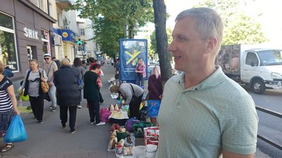 У Житомирі побільшало стихійних торговців У Житомирі побільшало стихійних торговців