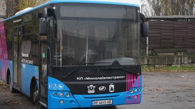 У Миколаєві пропонують зробити проїзд у комунальному транспорті безоплатним У Миколаєві пропонують зробити проїзд у комунальному транспорті безоплатним