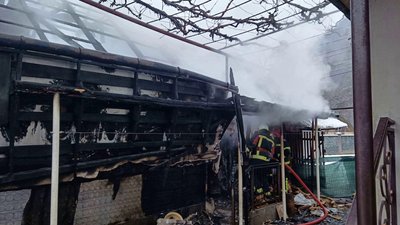 Внаслідок пожежі на Закарпатті загинула 95-річна жінка Внаслідок пожежі на Закарпатті загинула 95-річна жінка
