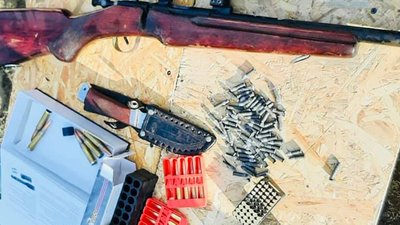Прикарпатські поліцейські знайшли зброю та боєприпаси у двох жителів області Прикарпатські поліцейські знайшли зброю та боєприпаси у двох жителів області