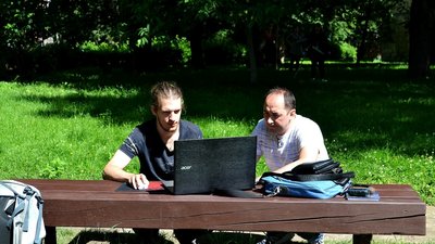 На Тернопільщині волонтери провели інвентаризацію зелених насаджень у парку