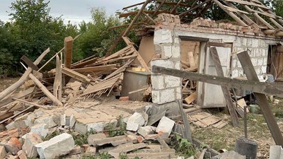 Зруйновані будинки, лікарня та сільрада — наслідки обстрілів Росією громад на Сумщині Зруйновані будинки, лікарня та сільрада — наслідки обстрілів Росією громад на Сумщині