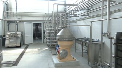 На Львівщині відкрили кооперативний молокопереробний завод На Львівщині відкрили кооперативний молокопереробний завод