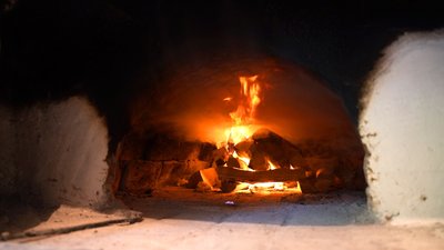 "На війні кожен оборонець — син": на Вінниччині волонтерки готують смаколики на передову "На війні кожен оборонець — син": на Вінниччині волонтерки готують смаколики на передову