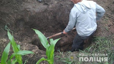 Слідству допоміг телефон: у поліції розповіли нові подробиці вбивства під Рівним Слідству допоміг телефон: у поліції розповіли нові подробиці вбивства під Рівним