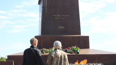 Без масових заходів та під наглядом поліції: як відзначають 8 травня в Одесі Без масових заходів та під наглядом поліції: як відзначають 8 травня в Одесі