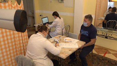 Попит зріс: у черкаському закладі освіти вакцинують проти COVID-19