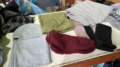 Миколаївські волонтерки-швачки виготовляють для ЗСУ теплий одяг та аксесуари Миколаївські волонтерки-швачки виготовляють для ЗСУ теплий одяг та аксесуари