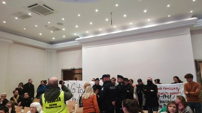 Оксана Забужко прокоментувала спробу зірвати її творчий вечір у Кракові Оксана Забужко прокоментувала спробу зірвати її творчий вечір у Кракові