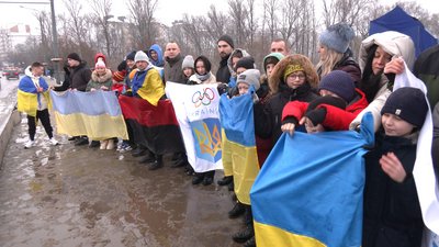 В Івано-Франківську відбулася акція "Ланцюг єдності" В Івано-Франківську відбулася акція "Ланцюг єдності"