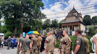 У Ворохті поховали холодноярівця, бійця 78 полку Юрія Саманюка У Ворохті поховали холодноярівця, бійця 78 полку Юрія Саманюка