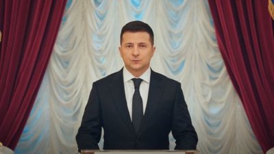Зеленський привітав українців з Новим роком і побажав щастя та миру