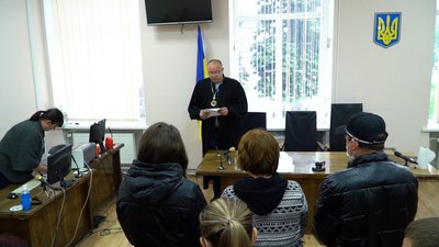 Водієві, який збив двох дітей переобрали запобіжний захід Водієві, який збив двох дітей переобрали запобіжний захід