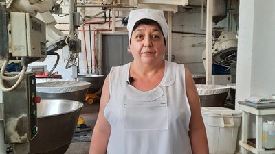 "Для українців хліб – святиня". Кропивничанка 38 років працює на хлібзаводі