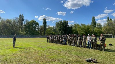 У громаді на Дніпропетровщині провели навчання для бійців добровольчого формування