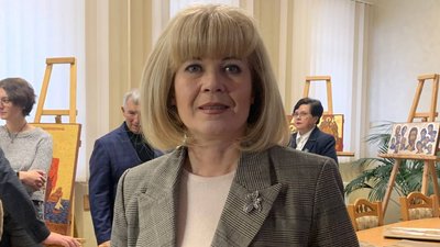 У Тернополі іконописець продає роботи, щоби допомогти ЗСУ