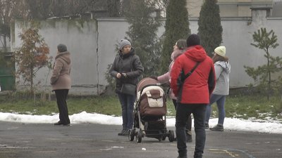 В Івано-Франківську 95 % школярів сіли за парти В Івано-Франківську 95 % школярів сіли за парти