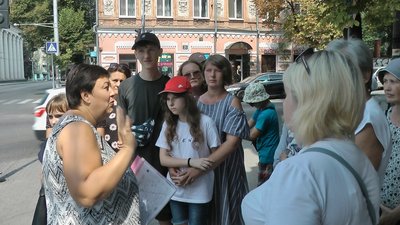 У Запоріжжі проводять екскурсії містом для переселенців