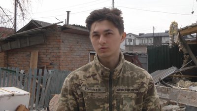 "Не встиг навіть з ними попрощатися": родичі загиблого у Хмельницькому подружжя розбирають завали їхнього будинку "Не встиг навіть з ними попрощатися": родичі загиблого у Хмельницькому подружжя розбирають завали їхнього будинку