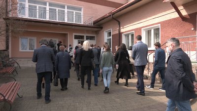 Нардепи хочуть скасувати рішення обласної ради про ліквідацію "Теплого дому" на Прикарпатті