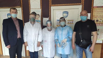 Волонтери з канадської діаспори допомагають прикарпатським медикам