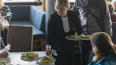 Дніпро у 250-й день повномасштабної війни. Фоторепортаж