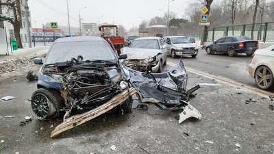 Потрійна ДТП на Клочківській у Харкові: водії отримали забої