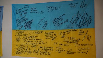 "Дівчата, треба щось робить!". У Маломиколаївці на Дніпропетровщині сушать борщ для ЗСУ і мріють про розвинення туризму